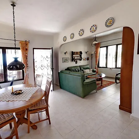 Villa Flor *